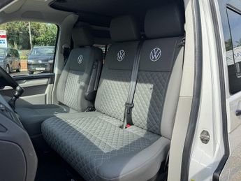 Volkswagen Transporter T6 T30 SWB 102