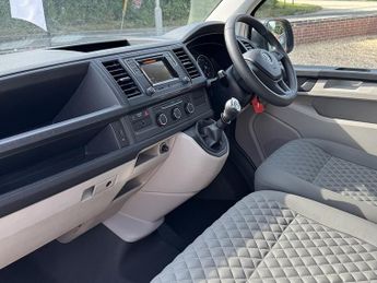Volkswagen Transporter T6 T30 SWB 102