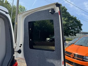 Volkswagen Transporter T6 T30 SWB 102