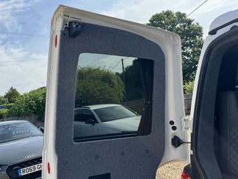 Volkswagen Transporter T6 T30 SWB 102