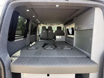 Volkswagen Transporter T6 T30 SWB 102