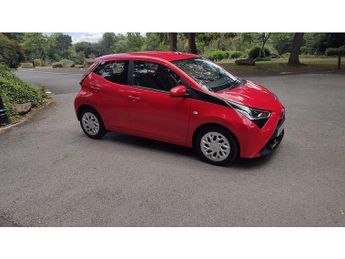 Toyota AYGO VVT-i x-play
