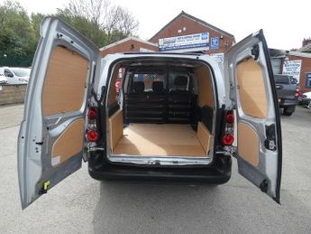 Peugeot Partner BlueHDi 854 SE