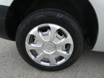 Peugeot Partner BlueHDi 854 SE