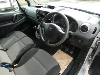 Peugeot Partner BlueHDi 854 SE