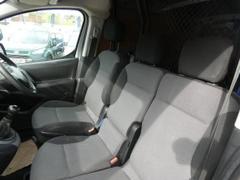 Peugeot Partner BlueHDi 854 SE