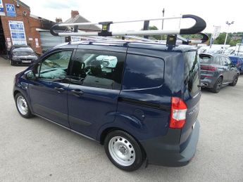 Ford Transit Courier TDCi Base