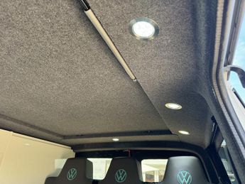 Volkswagen Transporter T6 T30 102 SWB