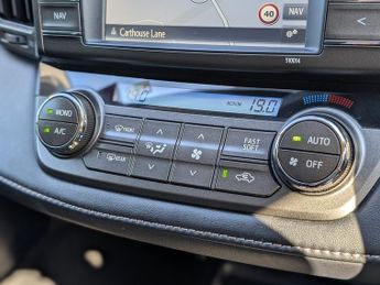Toyota RAV4 V-Matic Invincible