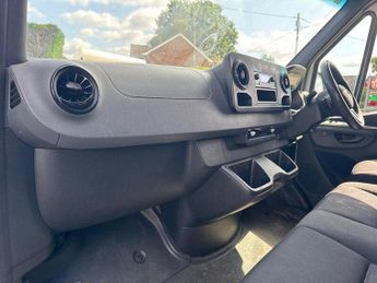 Mercedes-Benz eSprinter 55kWh Progressive Panel Van 5dr Electric Auto FWD L2 H2 20kW Cha