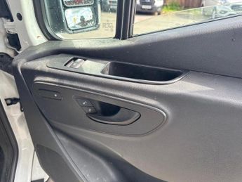 Mercedes-Benz eSprinter 55kWh Progressive Panel Van 5dr Electric Auto FWD L2 H2 20kW Cha