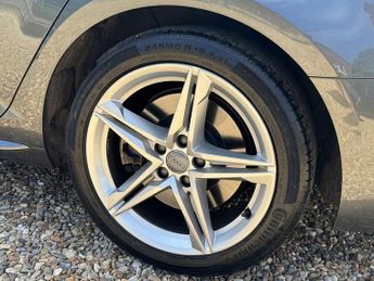 Audi A4 TFSI S line Quattro