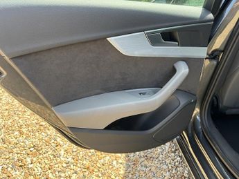 Audi A4 TFSI S line Quattro