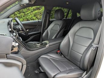 Mercedes-Benz GLC GLC220d AMG Line