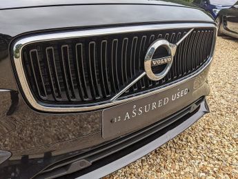 Volvo V90 T4 Momentum Plus