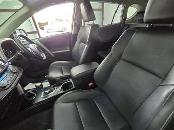 Toyota RAV4 VVT-h Excel