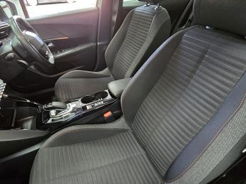Peugeot E-2008 Active Premium