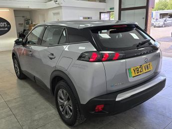 Peugeot E-2008 Active Premium
