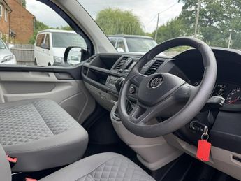 Volkswagen Transporter T6 T30 150 DSG SWB