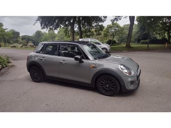 MINI Hatch Cooper
