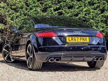 Audi TTS TFSI Black Edition