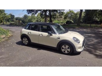 MINI Hatch Cooper