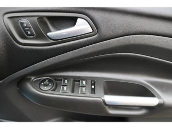 Ford Kuga TDCi EcoBlue Zetec