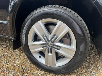 Volkswagen Transporter T32 Kombi DSG SWB Highline