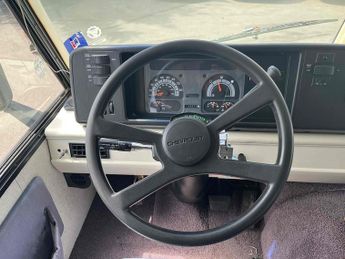 Chevrolet Winnebago Motorhome 5 2dr Motorhome Automatic diesel