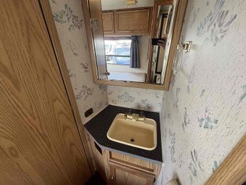 Chevrolet Winnebago Motorhome 5 2dr Motorhome Automatic diesel