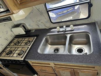 Chevrolet Winnebago Motorhome 5 2dr Motorhome Automatic diesel