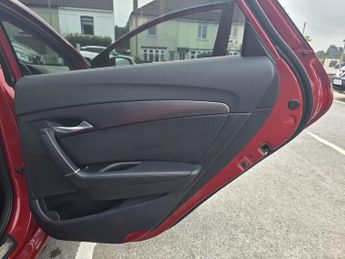 Hyundai i40 1.7 CRDi Premium Estate 5dr Diesel Auto Euro 5 (136 ps)