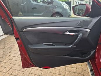 Hyundai i40 1.7 CRDi Premium Estate 5dr Diesel Auto Euro 5 (136 ps)
