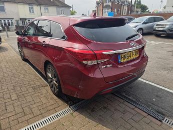 Hyundai i40 1.7 CRDi Premium Estate 5dr Diesel Auto Euro 5 (136 ps)