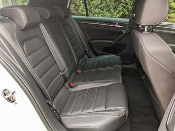 Volkswagen Golf TSI BlueMotion Tech R