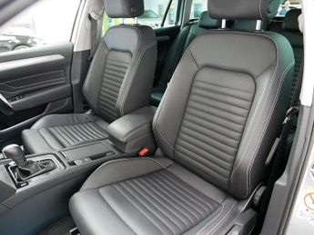 Volkswagen Passat TSI EVO SE
