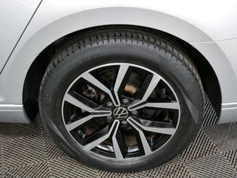 Volkswagen Passat TSI EVO SE