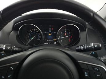 Jaguar XE d Prestige