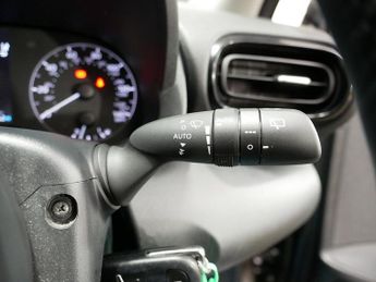 Toyota Yaris VVT-h Icon