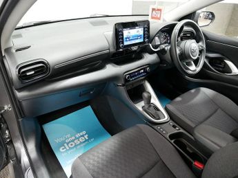 Toyota Yaris VVT-h Icon