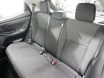 Toyota Yaris VVT-h Icon