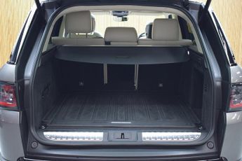 Land Rover Range Rover Sport 3.0 SD V6 Autobiography Dynamic SUV 5dr Diesel Auto 4WD Euro 6 (