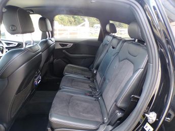 Audi Q7 TDI V6 S line
