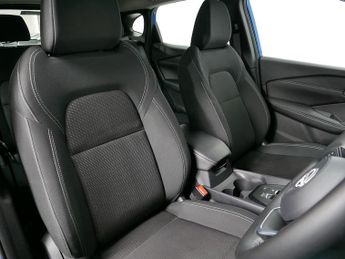 Nissan Qashqai DIG-T MHEV Acenta Premium