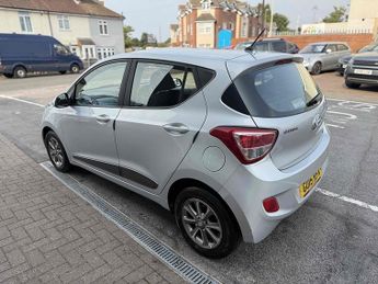 Hyundai i10 1.2 Premium Hatchback 5dr Petrol Auto Euro 5 (87 ps)