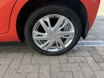 Toyota AYGO 1.0 VVT-i x-pression x-wave 5dr Petrol x-shift Euro 5 Euro 5 (68