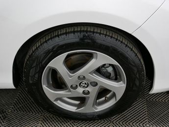 Toyota Yaris VVT-h Icon