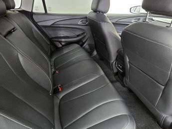 MG MG5 Exclusive Long Range