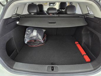 MG MG5 Exclusive Long Range