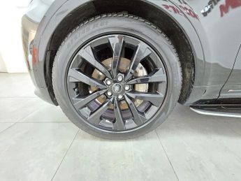 Land Rover Discovery D300 MHEV R-Dynamic SE